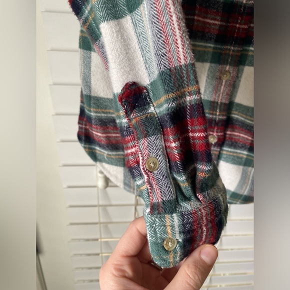 Casual American Eagle Super Soft Red/White/Green Plaid Flannel - Picture 6 of 9